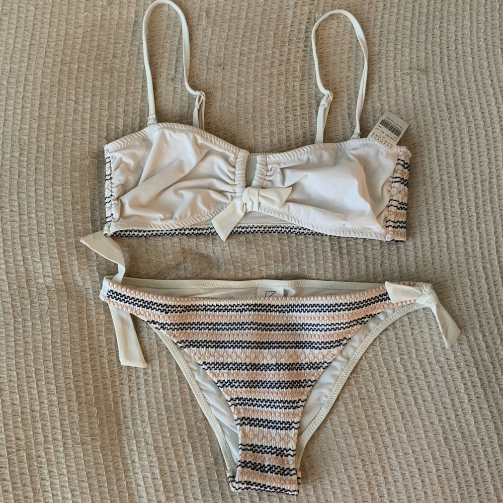 Kisuii White Crochet Rainbow Stripe Bikini Set Top Bottoms Barney’s NWT